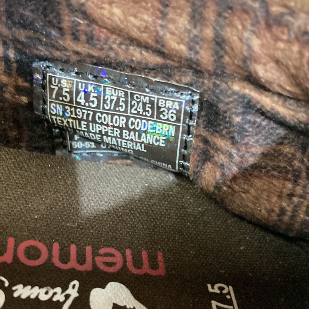 Bobs - Picture 9 of 10